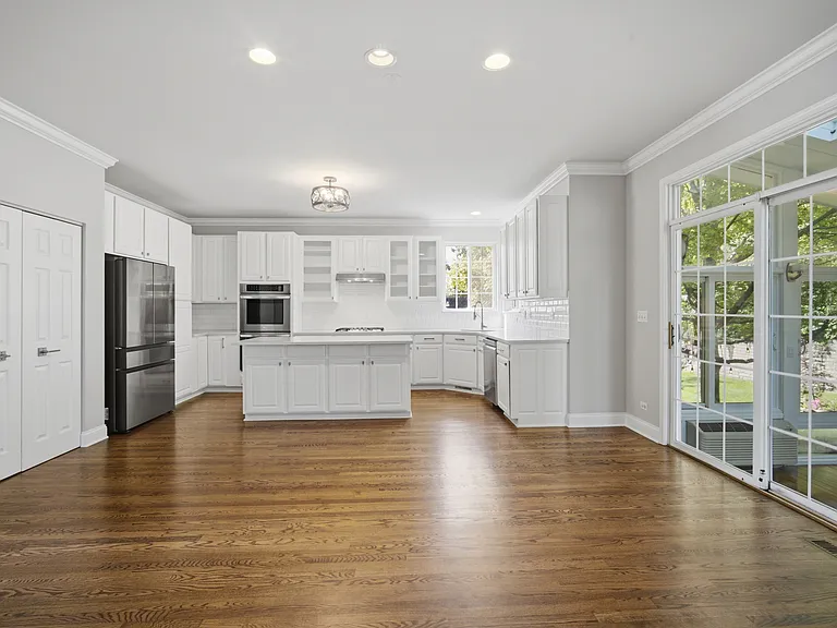 5280 Burnham St — Photo 12