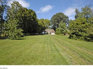 3921 E Lake Rd, Sheffield Lake, OH 44054