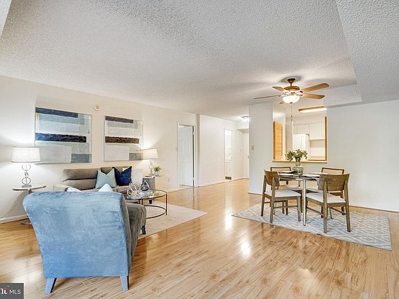 3rd image of 3800 Powell Ln APT 518