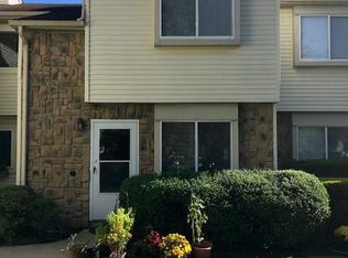 98 Chatham Ct #98, Hightstown, NJ 08520