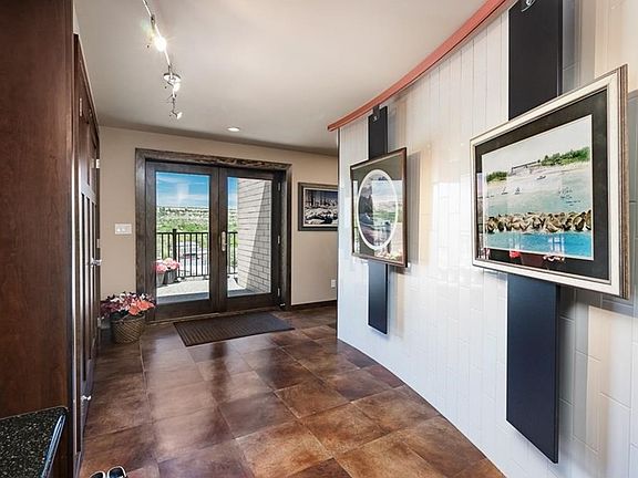 4th image of 300 N 25th St #Penthouse 2