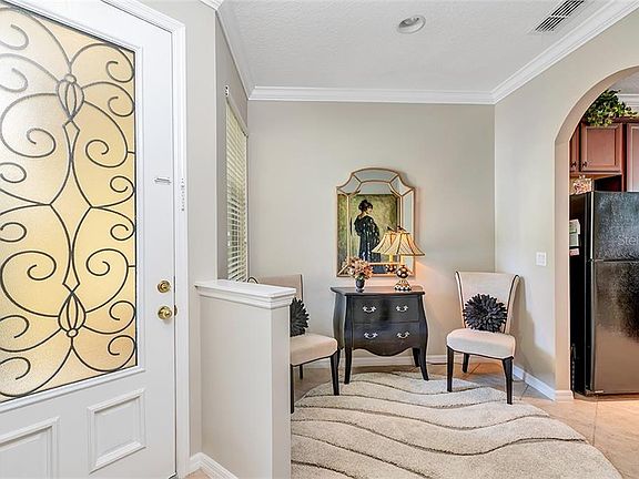 5th image of 262 Terracina Dr