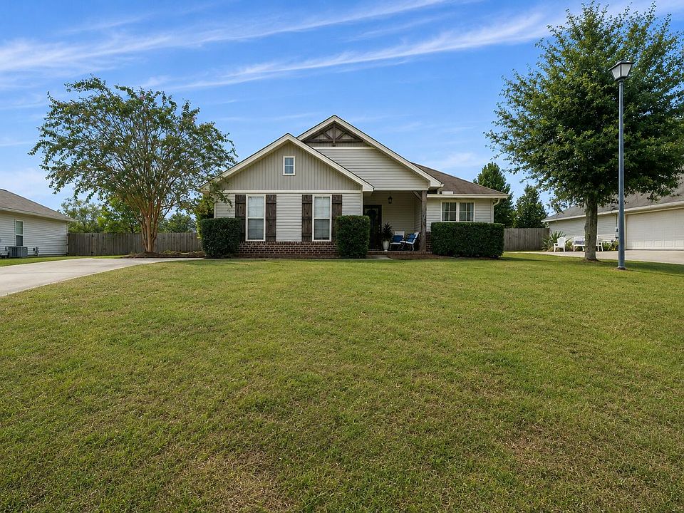 1st image of 34 Thomford Way