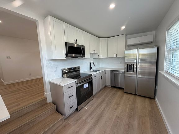 2nd image of 100 E Atlantic Ave