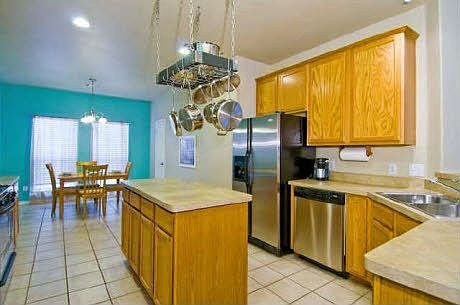 Kitchen/Breakfast Nook