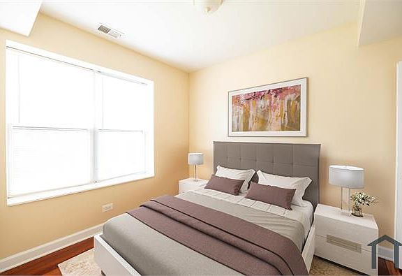 5th image of 2321 N Oak Park Ave APT 104