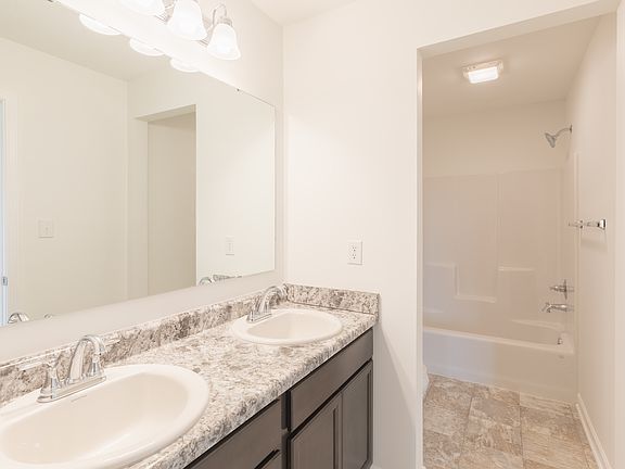 Simplicity 1646 Bathroom