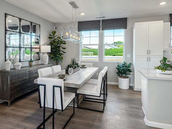 Valencia Dining Room