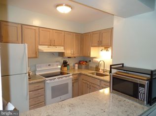 5820 Royal Ridge Dr UNIT F, Springfield, VA 22152