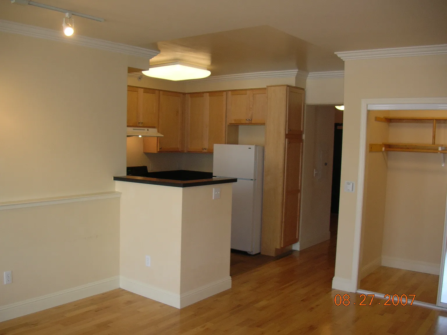 Studio, 525 sqft, $4,150 — Photo 1