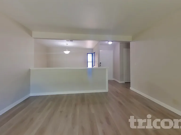 1807 Alford Dr — Photo 3