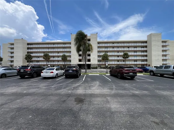 301 SE 3rd St, Dania, FL