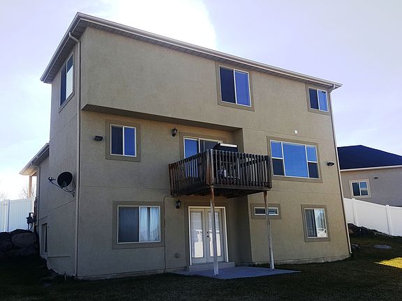 2nd image of 762 N Badger Ln