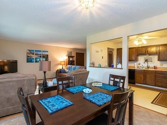 3rd image of 4757 Woodland Ave Unit 8