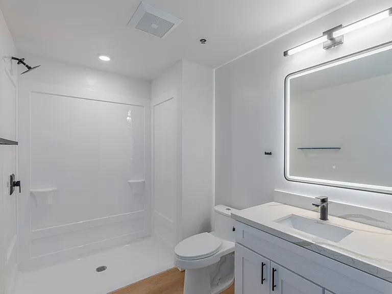 Pacific Heights II — Photo 17