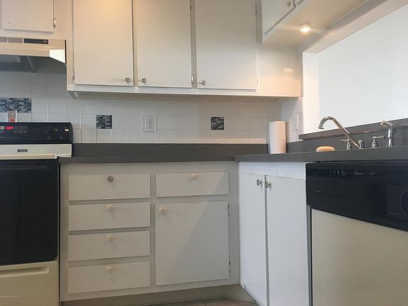 4th image of 2467 S Washington Ave APT 202B