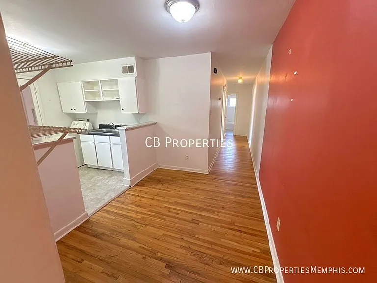 1304 Snowden Ave — Photo 6