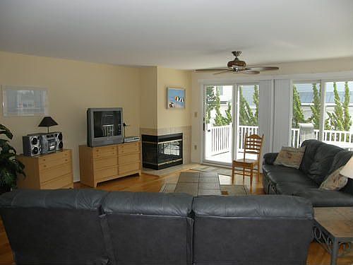 3rd image of 1709 Wesley Ave APT A