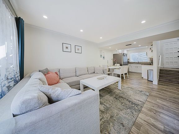 4th image of 6667 Wilbur Ave Unit 37
