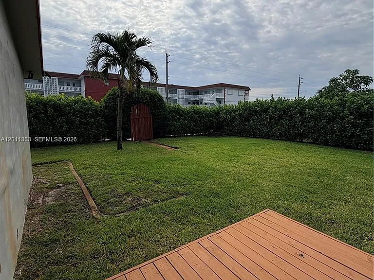 4350 NW 14th St — Photo 18