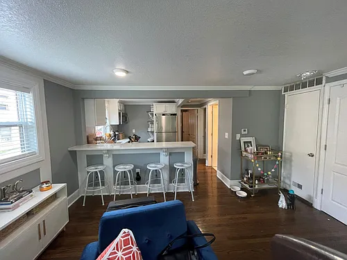 1108 W 45th St #6 Photo 1