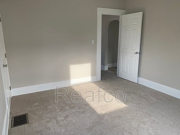 5th image of 1303 E 22nd Ave