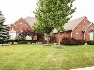 56077 Red Cedar Ct, Shelby Township, MI 48316