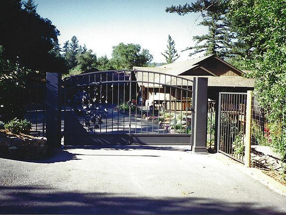 2nd image of 3577 Deer Trail Rd