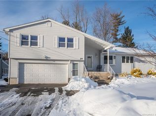 29 Stoneham Dr, West Hartford, CT 06117