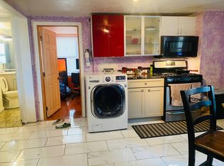 40 Bristol St #3, East Cambridge, MA 02141