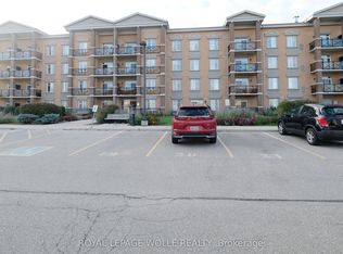 2 Colonial Dr #302, Guelph, ON N1L0K8