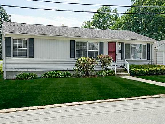 2nd image of 11 Woodcliffe Ave