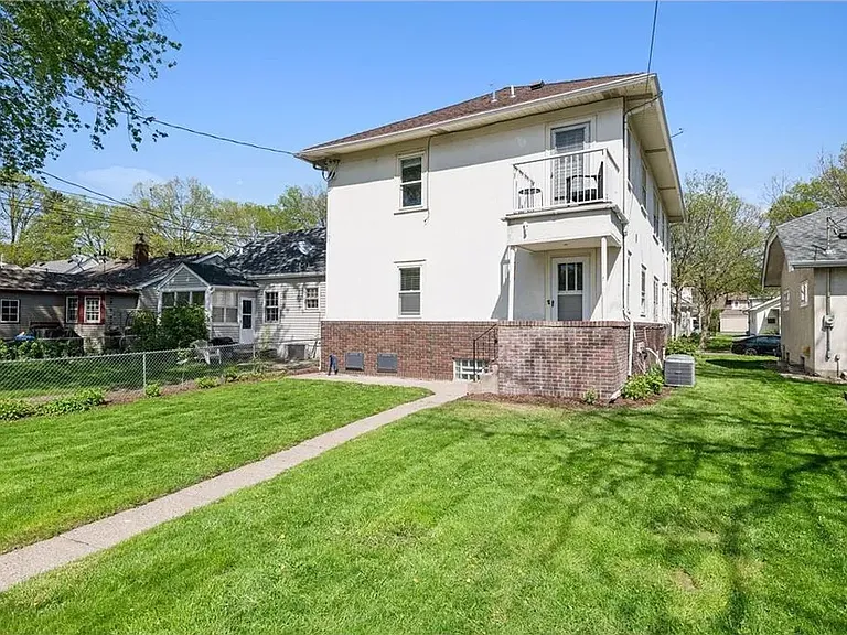 2334 Benjamin St NE #UPPER — Photo 8
