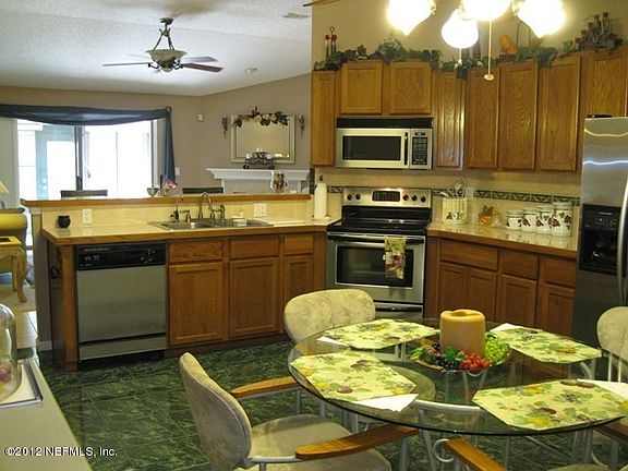 5th image of 12437 Hatton Chase Ln E