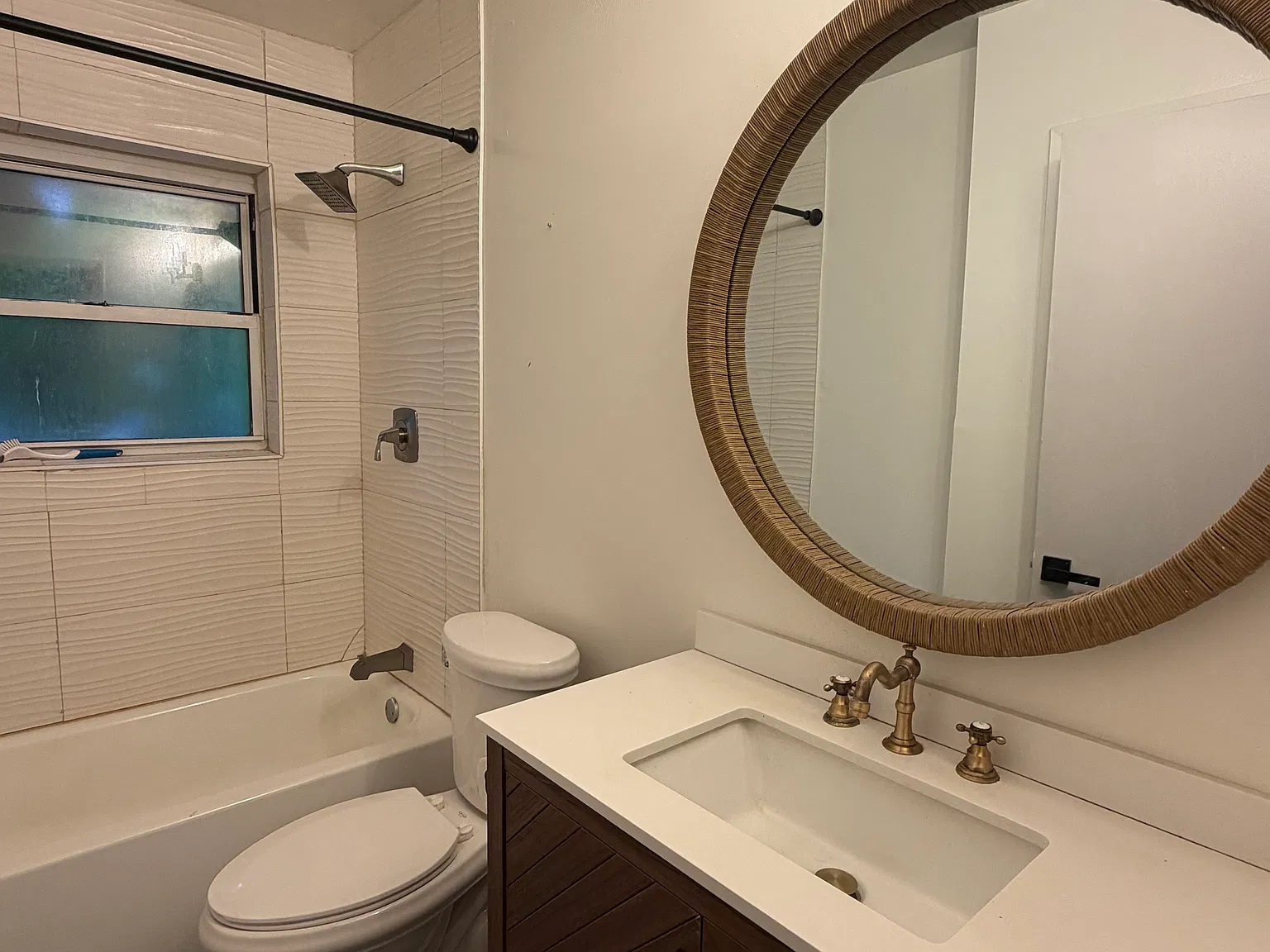 4 bed, 1950 sqft, $2,050 — Photo 3