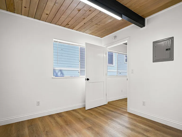 2030 Cedar St #6 — Photo 19