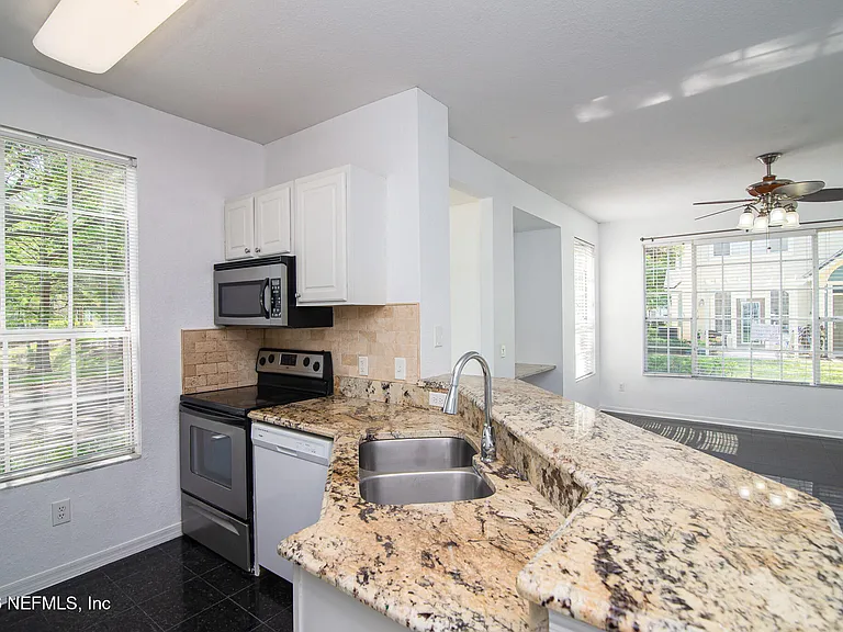 13703 Richmond Park Dr #1603 — Photo 11