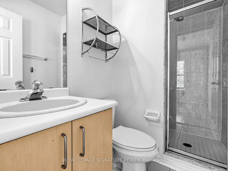 29 Coburg Cres — Photo 11