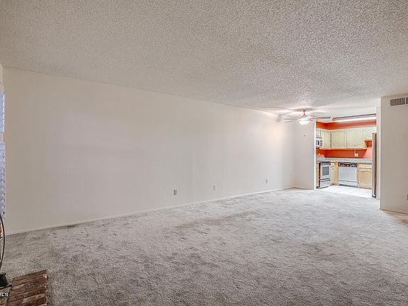 5th image of 225 W 1st St Unit 133
