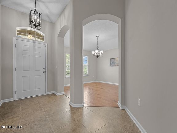 4th image of 13831 ABRAHAM Drive
