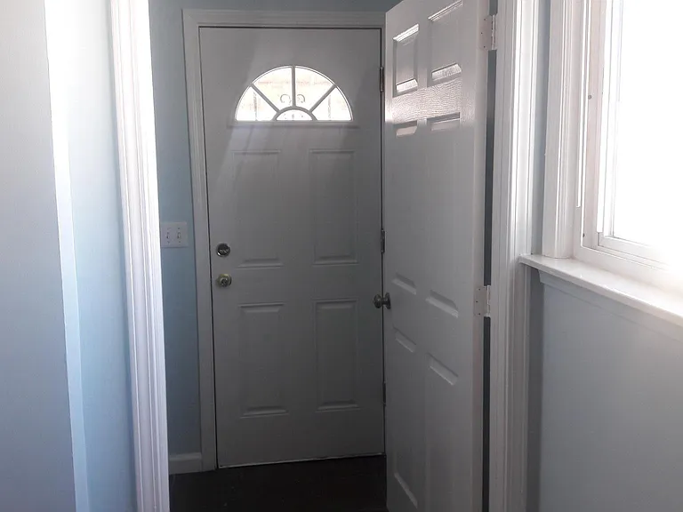 23825 Methuen Ave — Photo 16