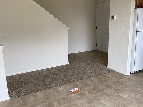 3rd image of 2117 Peach Blossom Dr