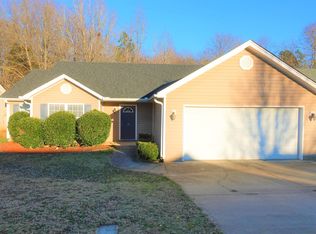19 Landing Ln, Simpsonville, SC 29681