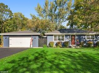 26 Rugby Rd, Lake Zurich, IL 60047