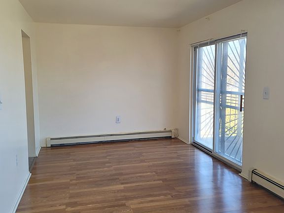 5th image of 3603 Pratt Ave #1200