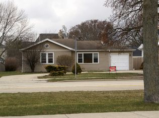 5004 Wolf Rd, Western Springs, IL 60558