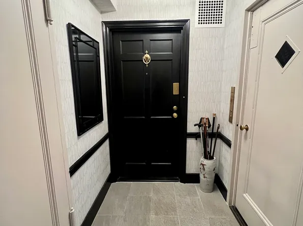 230 East 50th Street image 1 of 13