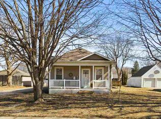 610 5th St, Kalona, IA 52247