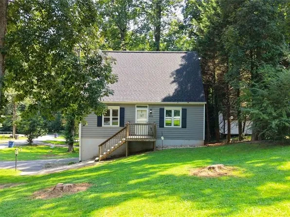 4313 Walnut Hollow Dr, Winston Salem, NC 27127