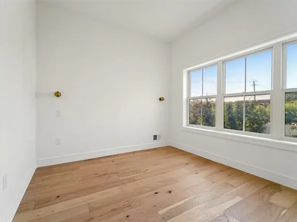 90 East 27th Street image 19 of 43